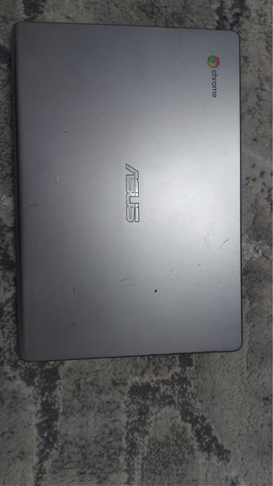 ASUS Chromebook C223N