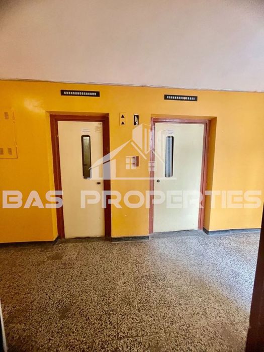 Продава се Четиристаен апартамент в София, Красно село - 100 кв.м за 2600 €/кв.м - Снимка #3