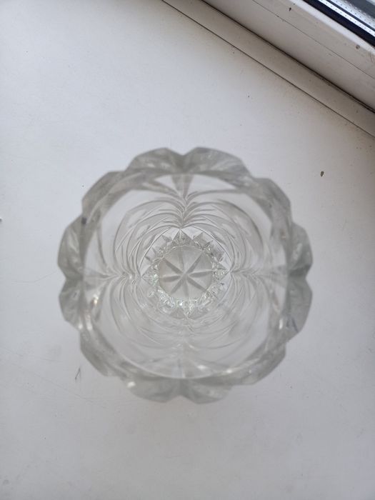 Хрустальная ваза