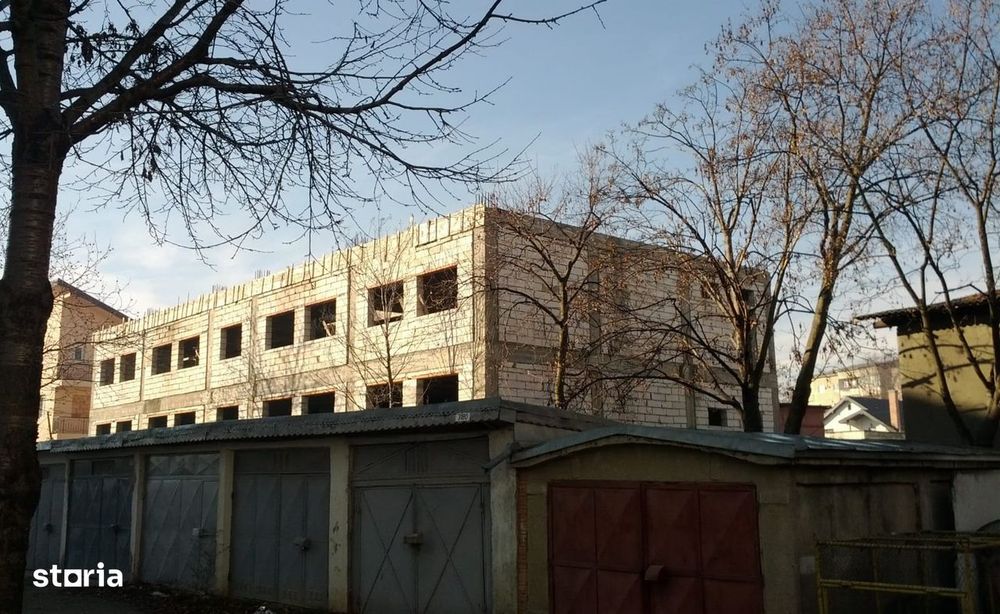 Clădire multi-business