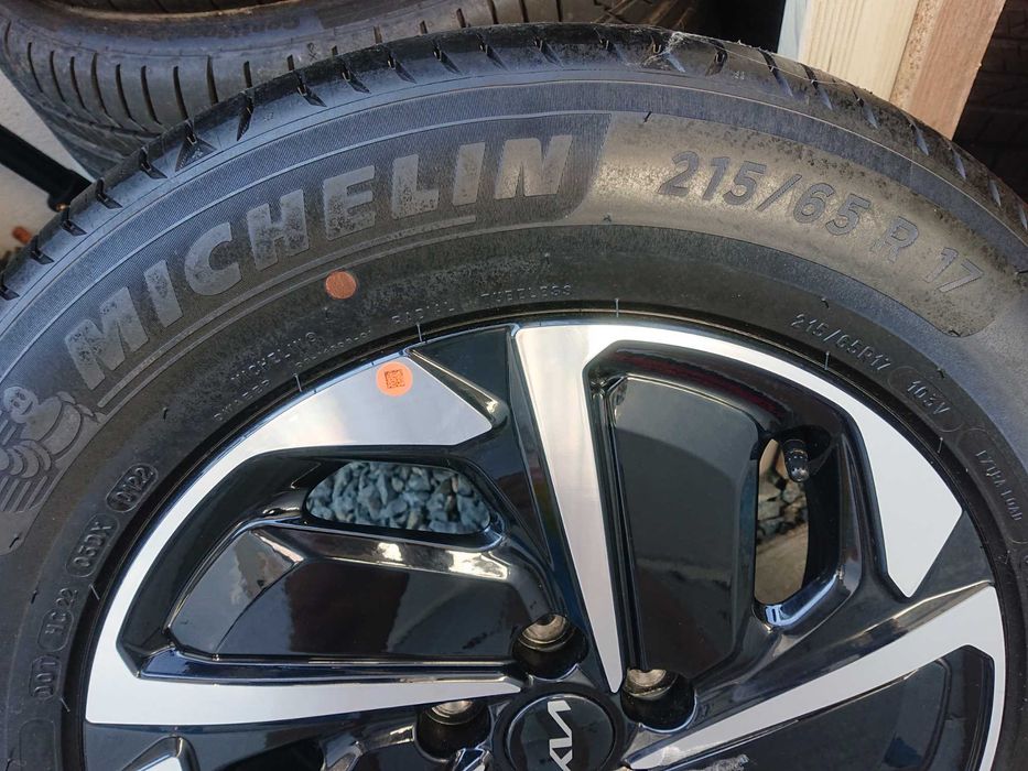 Anvelope vara noi Michelin Primacy 4 215 65 R17 17 Kumho Ecsta HS52