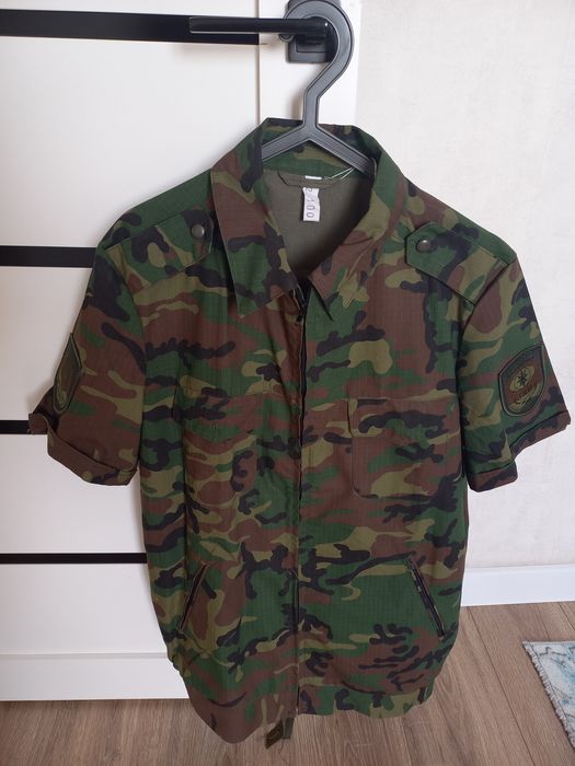 Продам костюм новый