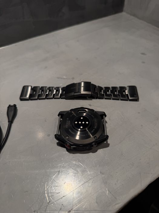 КАТО НОВ Garmin Fenix 8 Pro 51 mm + titanium bracelet