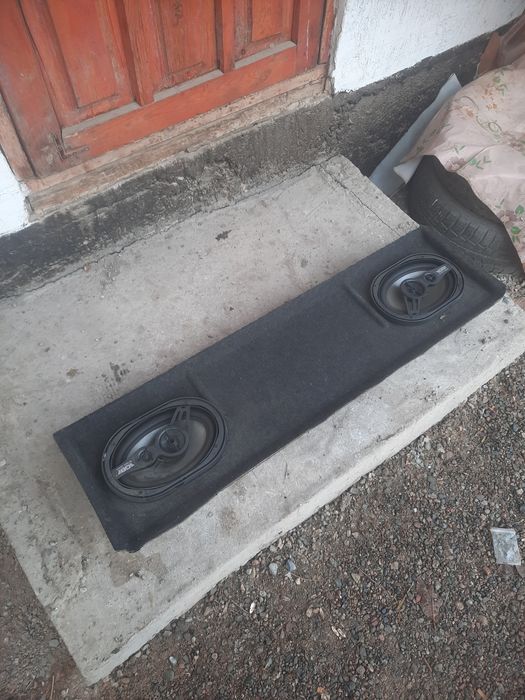 Колонки на машину