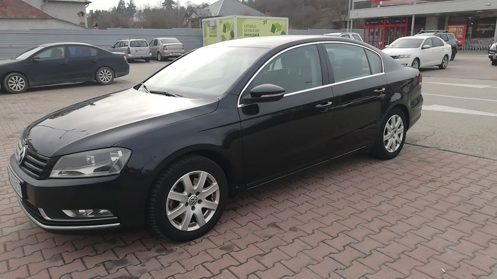VW Passat  B7 Proprietar Berlina 2.0 TDI manuală