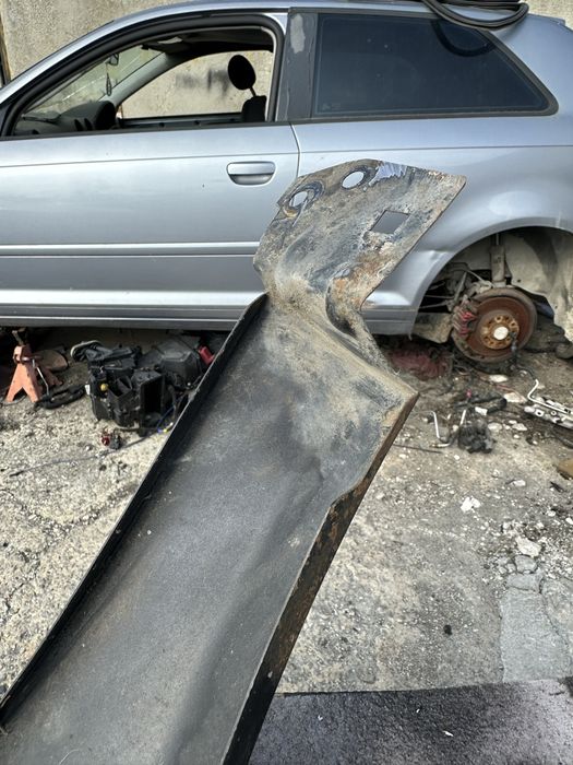Ляв десен калник ауди с3 audi s3 2000г отлични