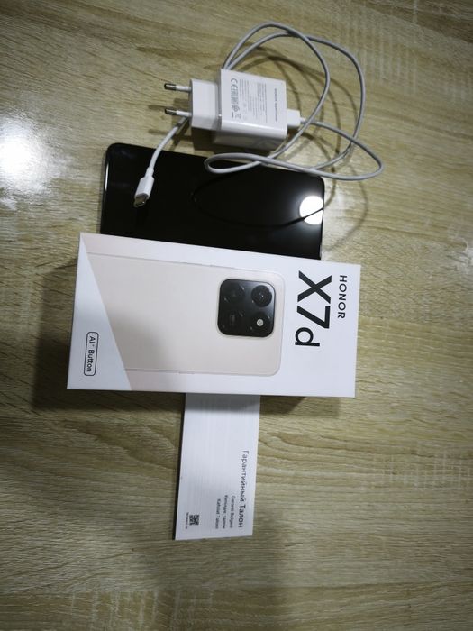 Honor x7d 8/256 gb