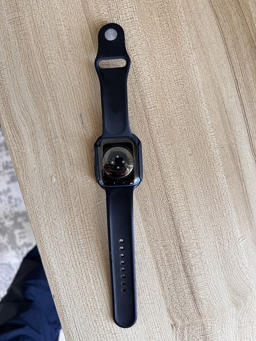 Продам apple watch 7 45 mm