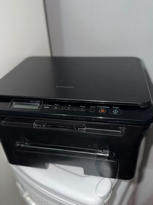 принтер рабочий. Подходитдля дома или офиса