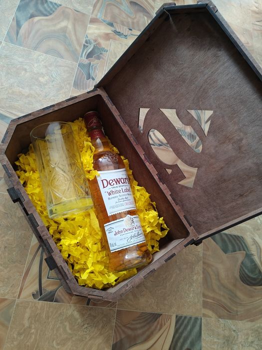 Продам подарочную упаковку в виде чемодана для ЛЮБИМОГО.