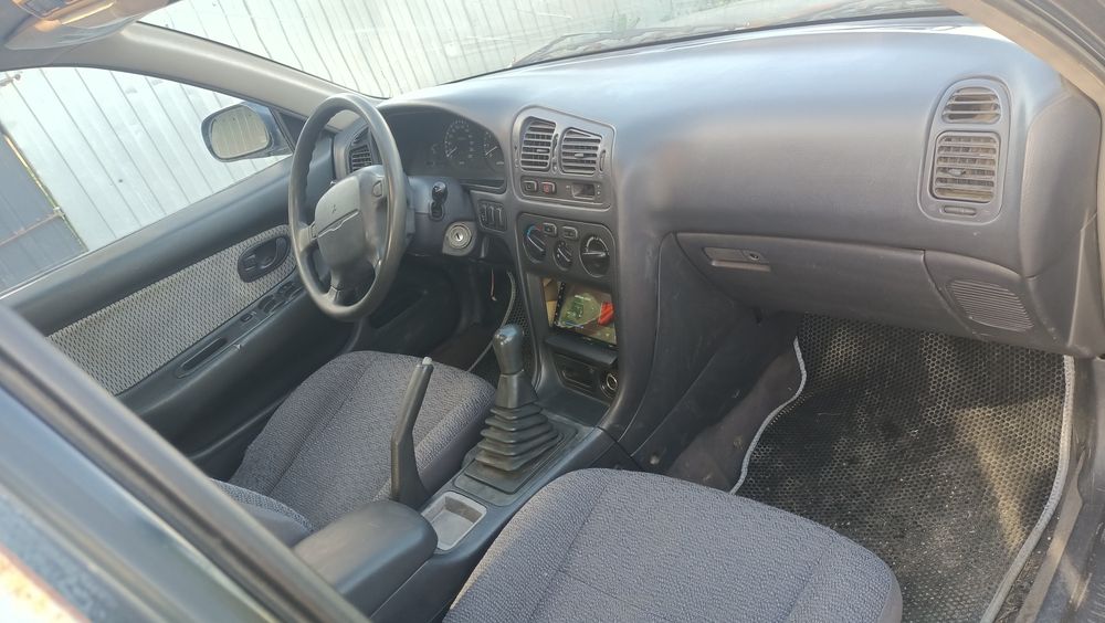 Продам срочно Mitsubishi Galant
