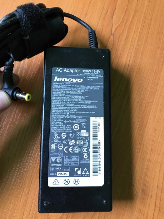 Оригинално зарядно за лаптоп Lenovo 120W 19.5V 6.15A
