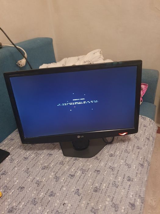 Монитор 22д LG..