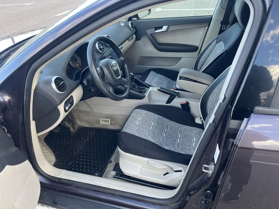 Vand Audi A3 an 2011 stare perfecta
