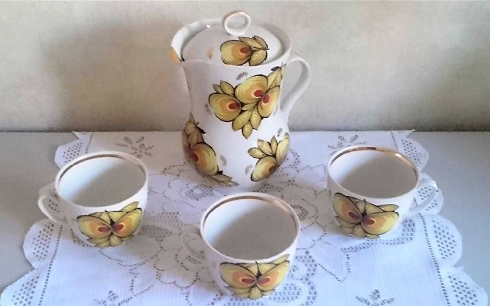 Кувшин, кружки фарфор, стекло