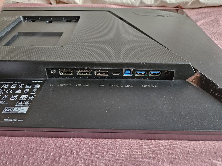 Monitor Gigabyte m27qx, 27", 240hz, qHD, fast-IPS, KVM, tip-c