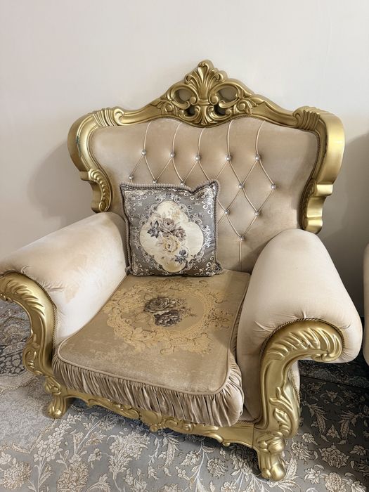 Диван с креслами