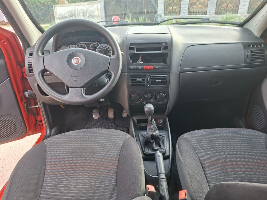 Vând Fiat Albea an 2009