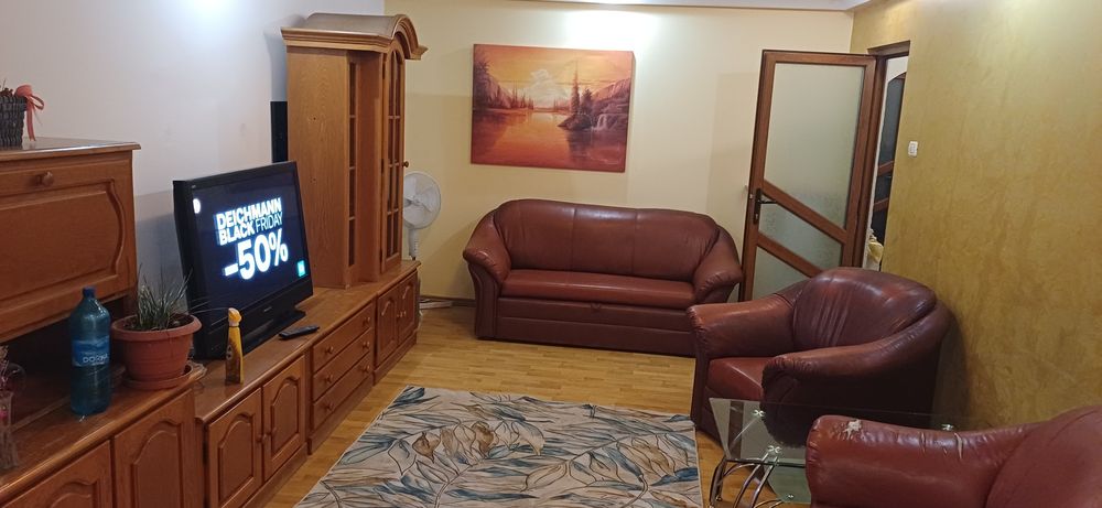 Închiriez o cameră  in apartament 4 camere