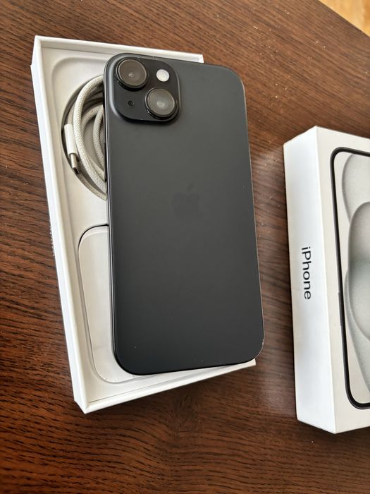 iPhone 15 128 гБ продавам