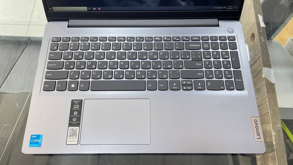 Lenovo intel i3 8/256 ideal