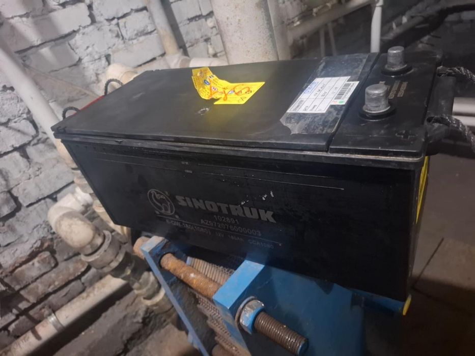 Аккумулятор Shacman камаз литой