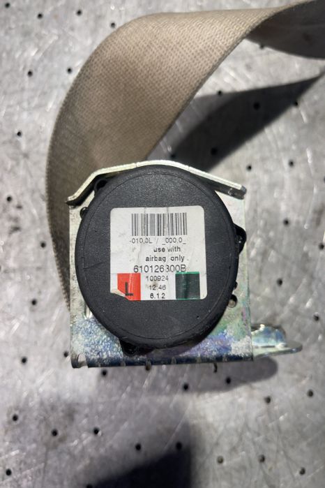 Centura siguranta fata stanga 610126300B BMW Seria 5 F10