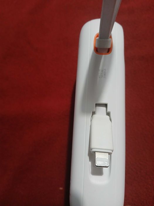 Външна батерия за I-phone and Android