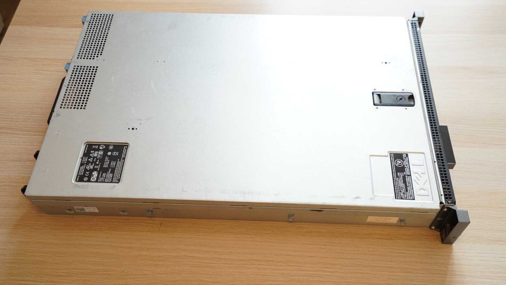 Сървър: Dell  PowerEdge R710
