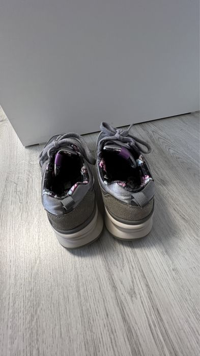 Adidasi New Balance dama, 36