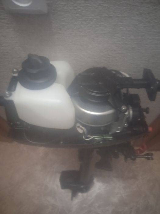 Продам Лодочный мотор