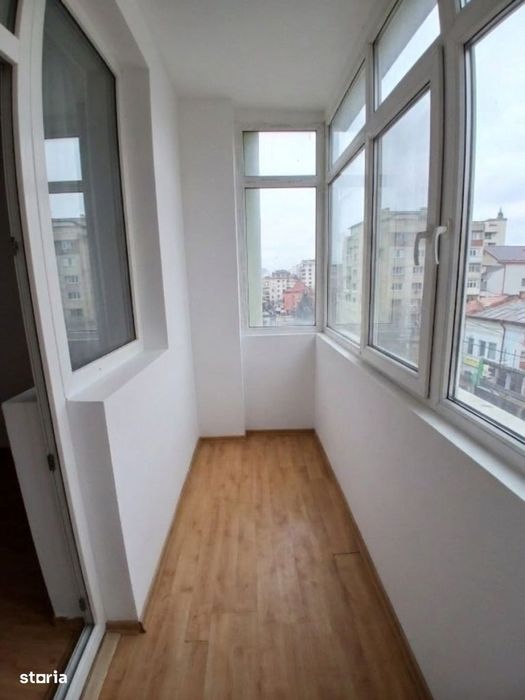Garsoniera confort 1, Ultracentrala