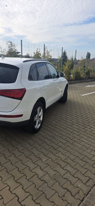 Vând Audi Q5 Facelift