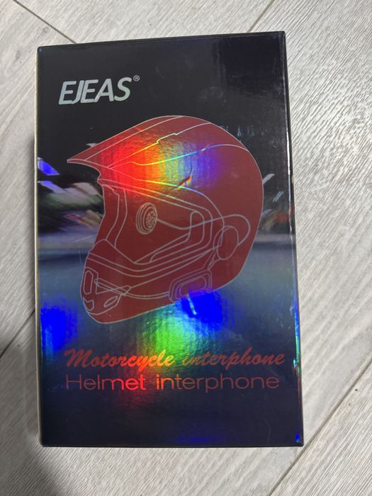 Sistem interfon wirelles pentru casca de moto/snowboard