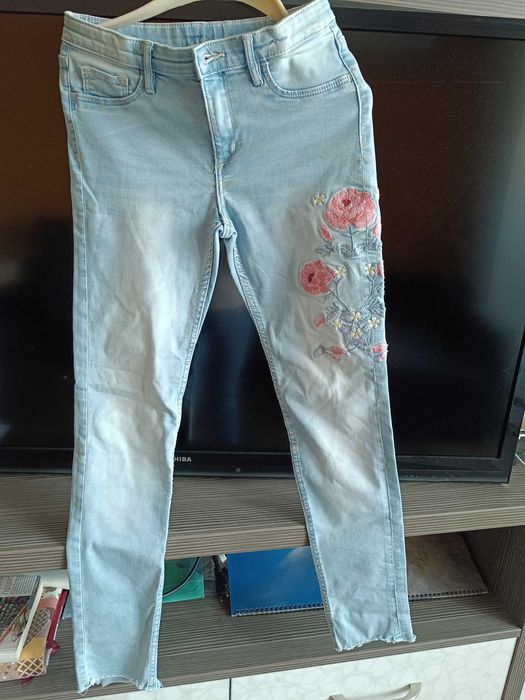 Дрехи за момиче 11-12 години.