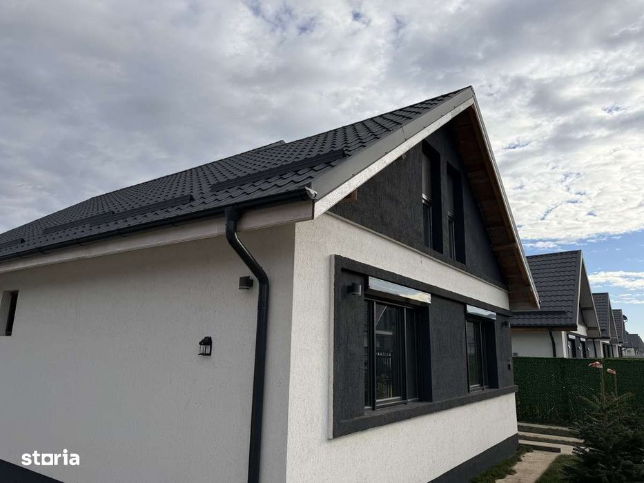 Casă modernă nouă de vânzare în Comuna Berceni - curte spațioasă