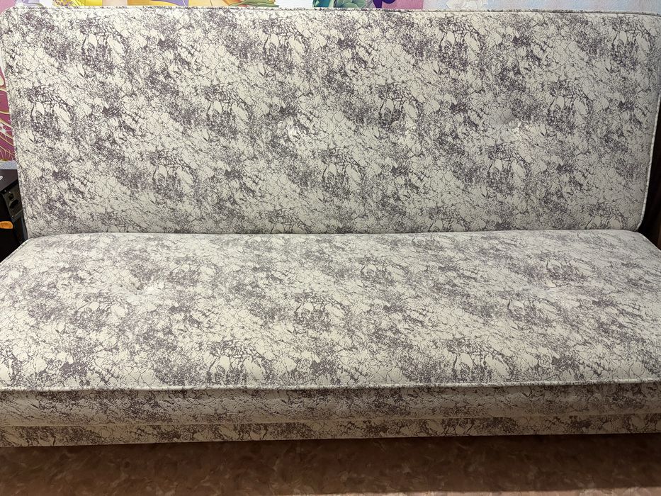 Продам Диван книжка