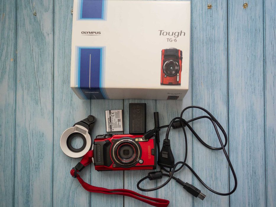 Продава подводен фотоапарат Olympus TG6