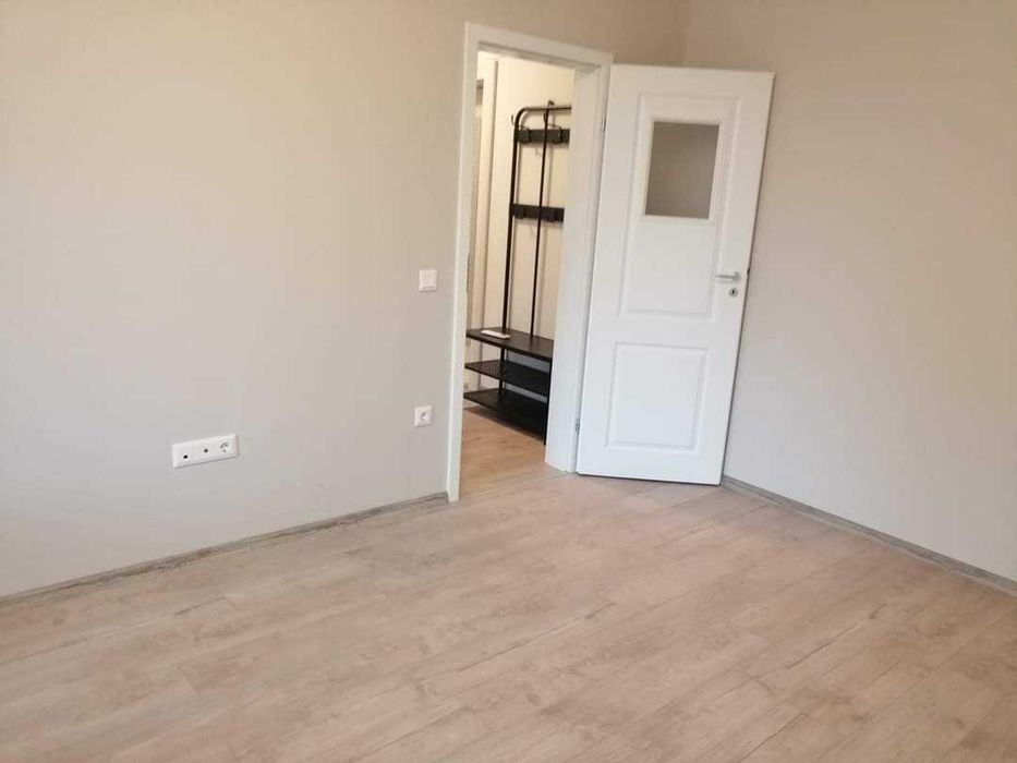 Дава се под наем Двустаен апартамент в Варна, Младост 1 - 52 кв.м за 325 € - Снимка #5