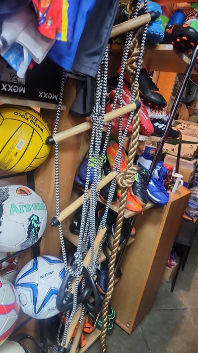 В связи с ликвидацией склада.  Детские приспособления для шведских сте