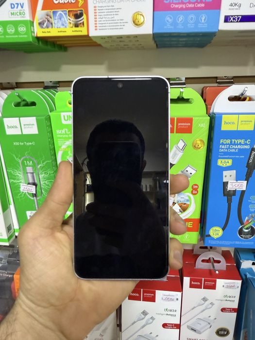 Samsung s24 fe 256 почти новы