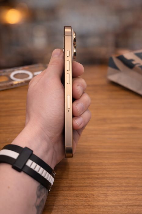 Iphone 16 pro de vanzare