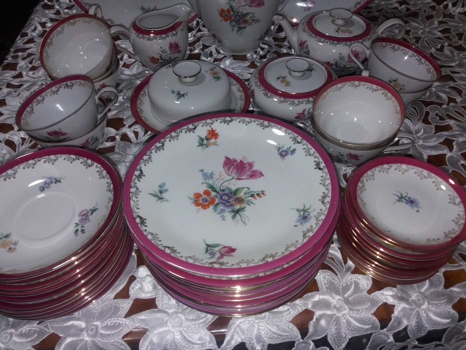 Чайный сервиз ТОНЧАЙШИЙ форфор Volkstedt Rudolstadt Beyer and Bock