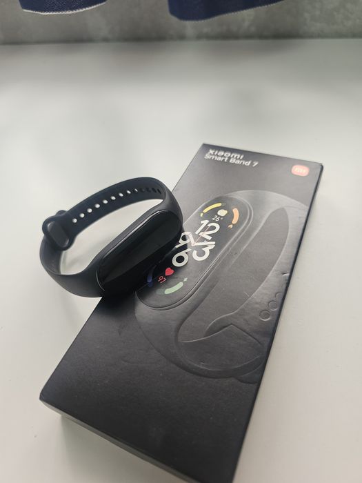 Продам mi band 7 электронные часы