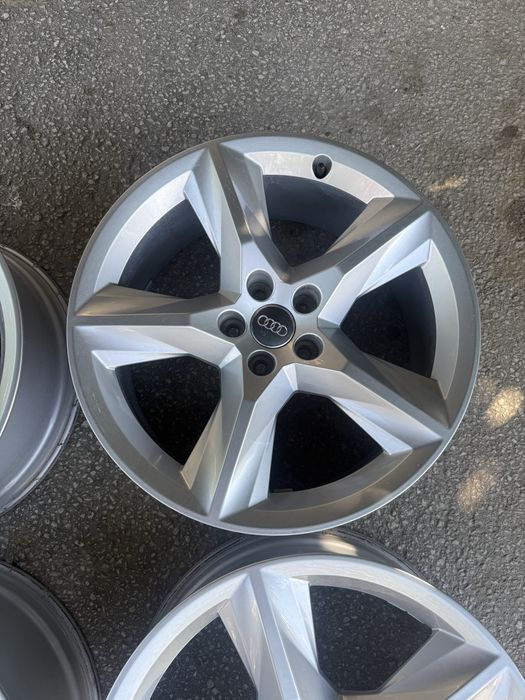 Оригинални Лети Джанти за Audi 4M — 19" 5x112 8J ET28 (4M0601025F)