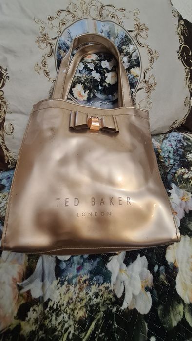 Чанти различни модели / Bags