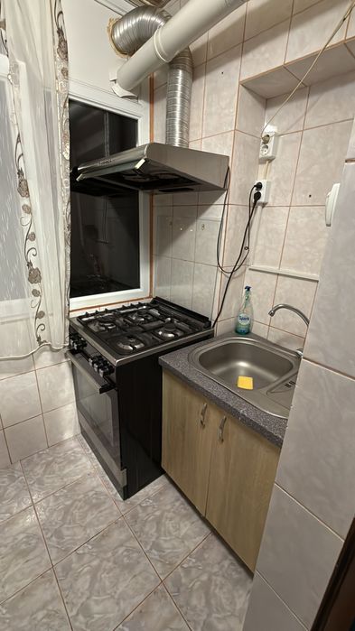 De inchiriat apartament 2 camere zona bazar orizont