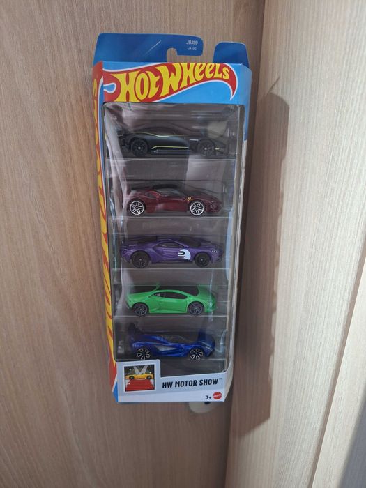 Hot wheels ,matchbox