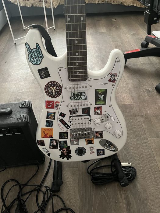 Продам Электро гитару