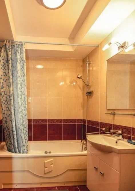 Дава се под наем Тристаен апартамент в Пловдив, Център - 77 кв.м за 209.1 € - Снимка #2